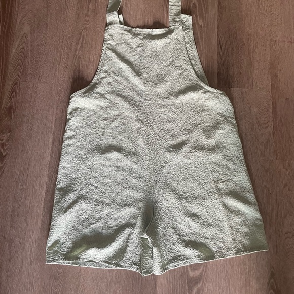 NWOT Rompers - Picture 4 of 4